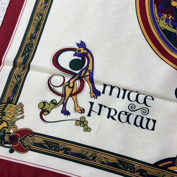 The Book Of Kelly’s Celtic Art Irish Scarf-26”Square - Picture 3 of 7